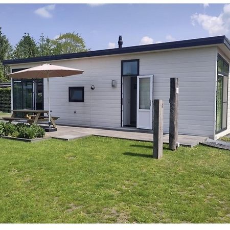 Knus Chalet Heidebloem Putten Kültér fotó