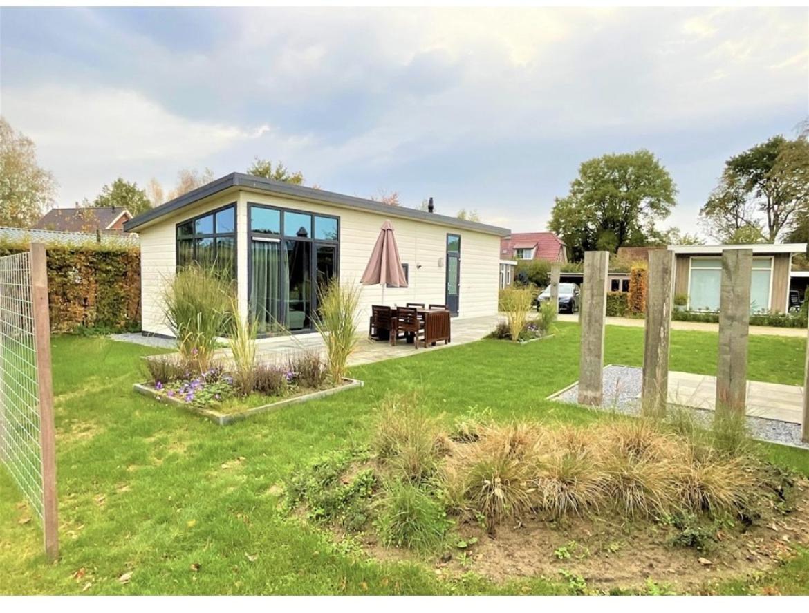 Knus Chalet Heidebloem Putten Kültér fotó