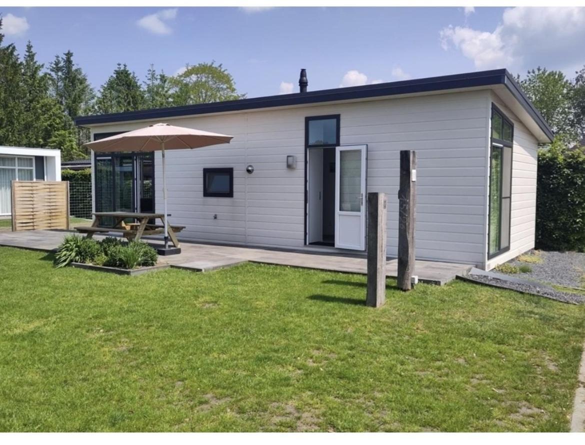 Knus Chalet Heidebloem Putten Kültér fotó